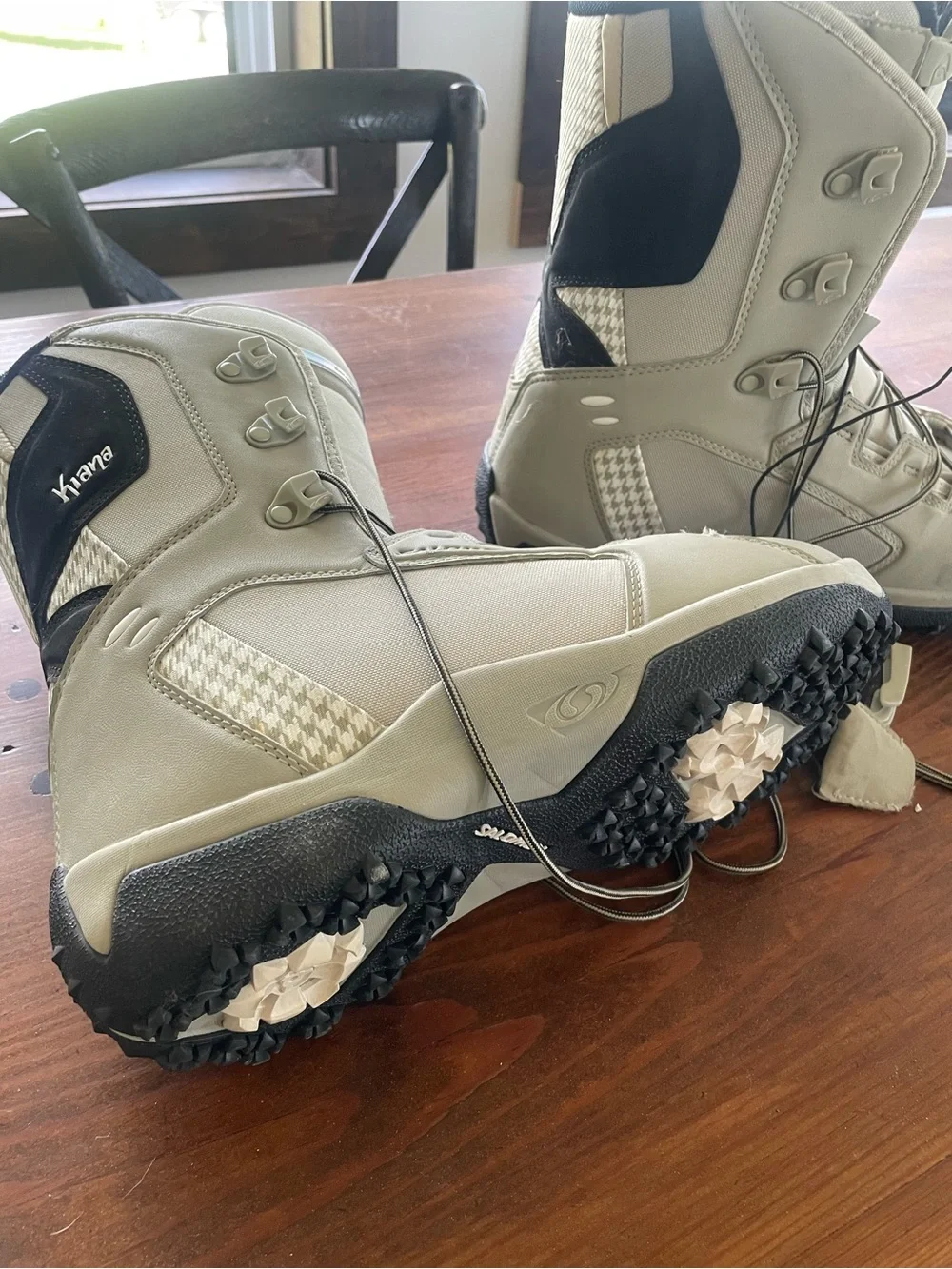 Salomon Light Gray/Ta Snowboard Boots with Black Liner